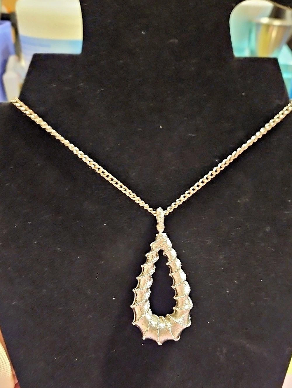 Monet Textured Open Teardrop Crescent Pendant Necklace in Silver Like New